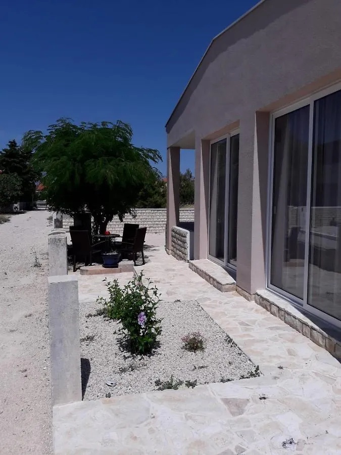 Holiday Home Vir 17694 Κροατία
